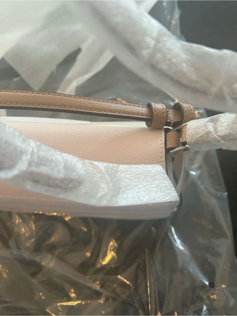 NWT KATE SPADE mini SUTTON crossbody bag.